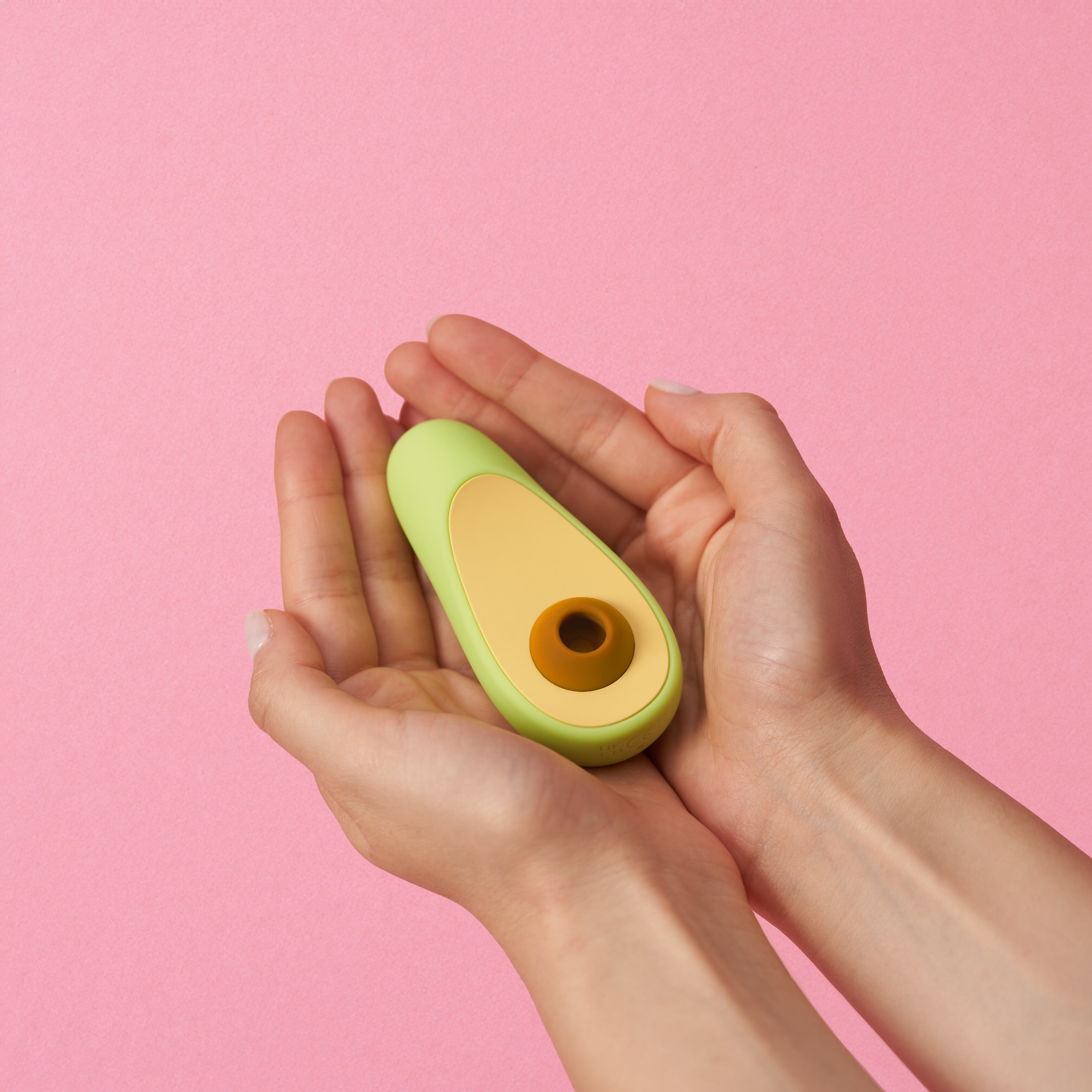 Avocado Sex Toy — v ruce